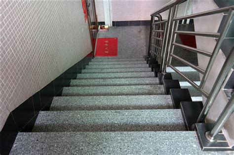 开门就是楼梯好不好,第2张 开门就是楼梯好不好,第2张