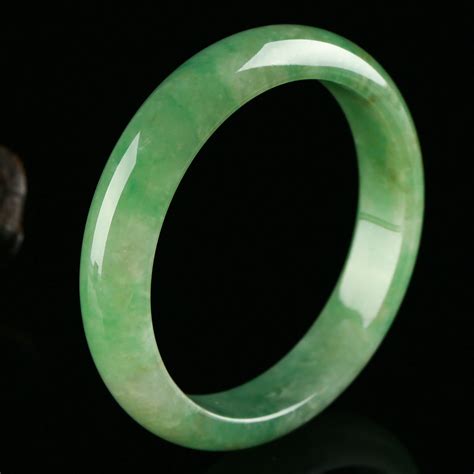 女性戴手镯千万不要戴在左手_女士手镯戴左手还是右手,第13张 女性戴手镯千万不要戴在左手_女士手镯戴左手还是右手,第13张