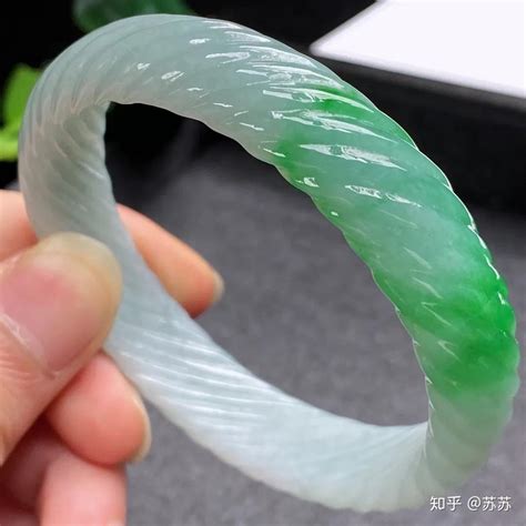 女性戴手镯千万不要戴在左手_女士手镯戴左手还是右手,第14张 女性戴手镯千万不要戴在左手_女士手镯戴左手还是右手,第14张