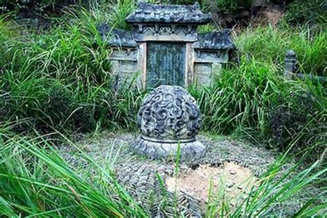 坟墓风水宝地_坟墓风水10大禁忌,第2张