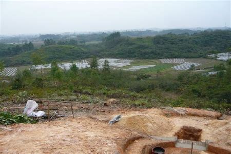 农村坟地风水朝向_农村坟地风水大全,第10张