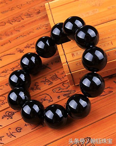 黑曜石的功效与作用_黑曜石的功效与作用佩戴禁忌,第13张 黑曜石的功效与作用_黑曜石的功效与作用佩戴禁忌,第13张